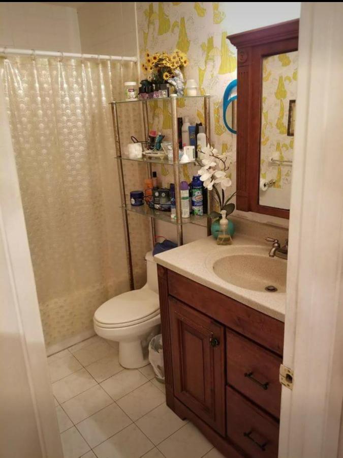 מיאמי Snug Minimalist Full Bed With 50 Inch Smart Tv, Netflix, Airplay, Mini-Fridge, And 500 Mbps Wifi Near Fiu, Dolphin Mall, Airport מראה חיצוני תמונה